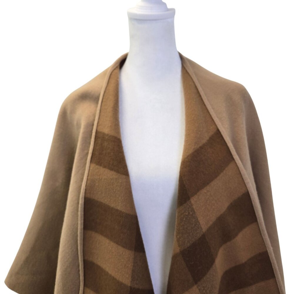 Burberry Charlotte Reversible Solid to Check Wool Poncho Cape One Size - Picture 6 of 11